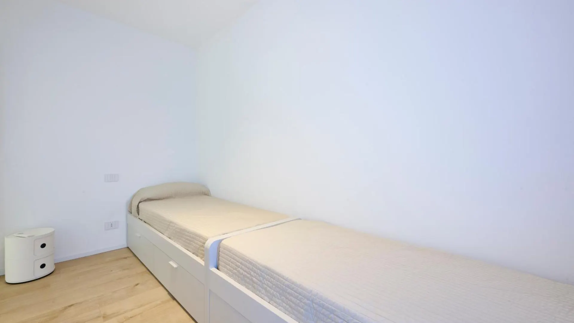 Venice Beach Apartments ليدو دي يسولو