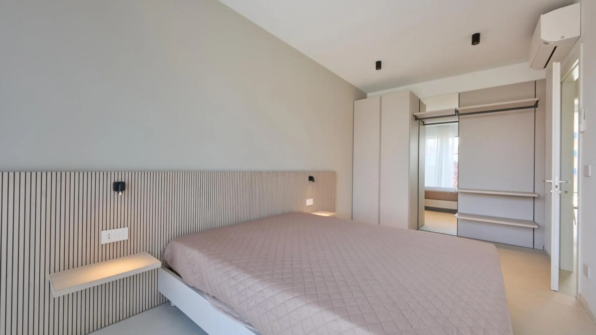 Venice Beach Apartments ليدو دي يسولو إيطاليا
